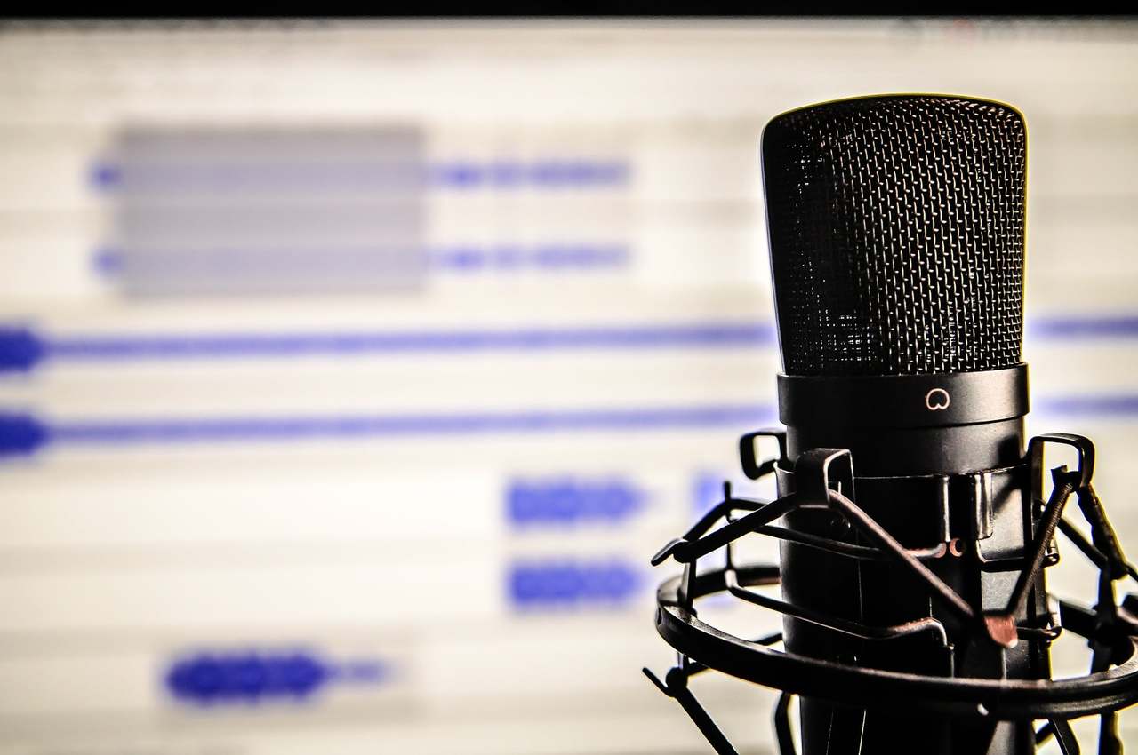 Microphone programming podcasts